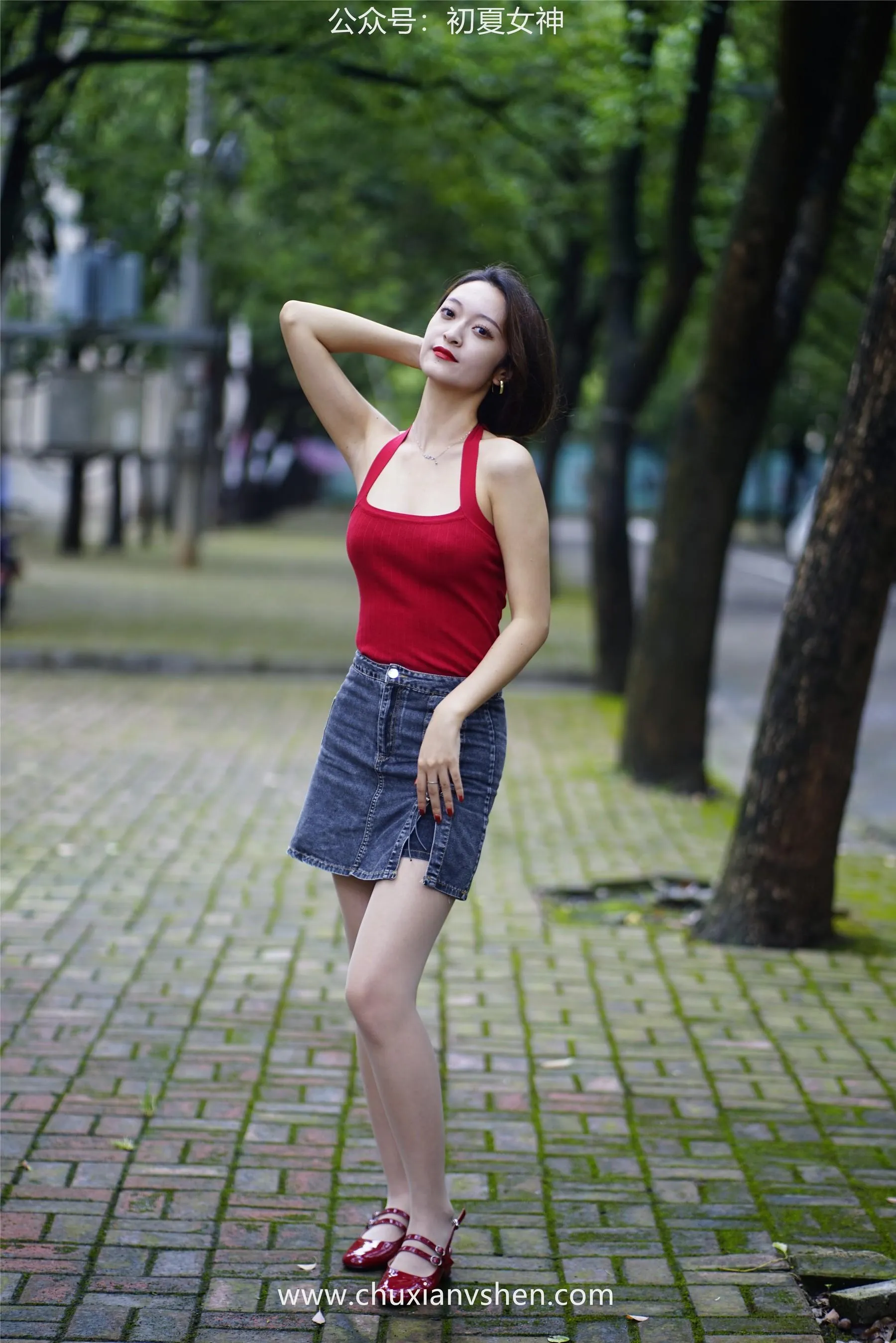 初夏女神 NO.045 依依 复古街头 [130P]插图5